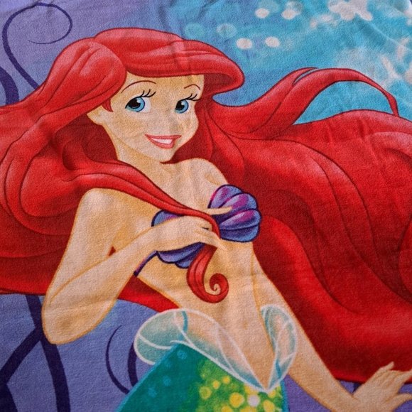 DISNEY PRINCESS Other - 𝅺disney PRINCESS ARIEL LITTLE MERMAID fleece throw under the sea 2012 Northwest